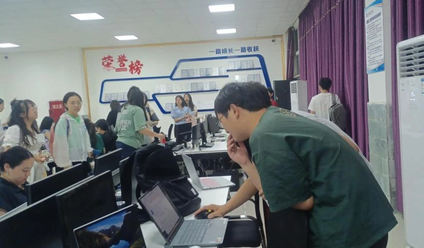 知了匯智實(shí)踐項(xiàng)目走進(jìn)綿陽(yáng)師院,助力網(wǎng)絡(luò)安全實(shí)戰(zhàn)型人才培養(yǎng)